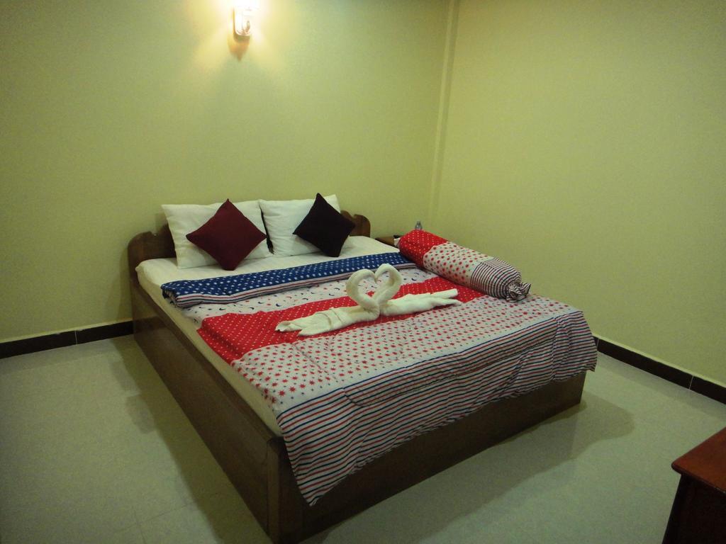 Khemra I Guesthouse Kampot Zimmer foto