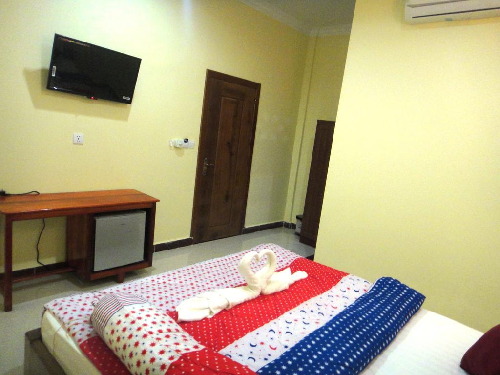 Khemra I Guesthouse Kampot Zimmer foto